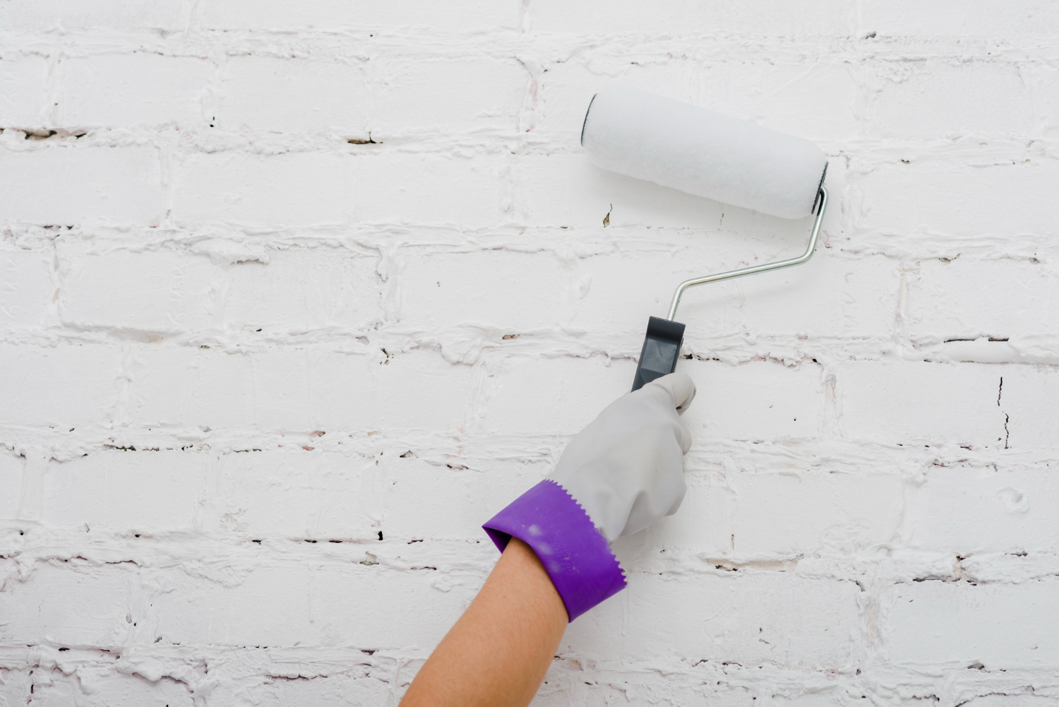 Guide to Concrete Wall Paint Tips and Techniques