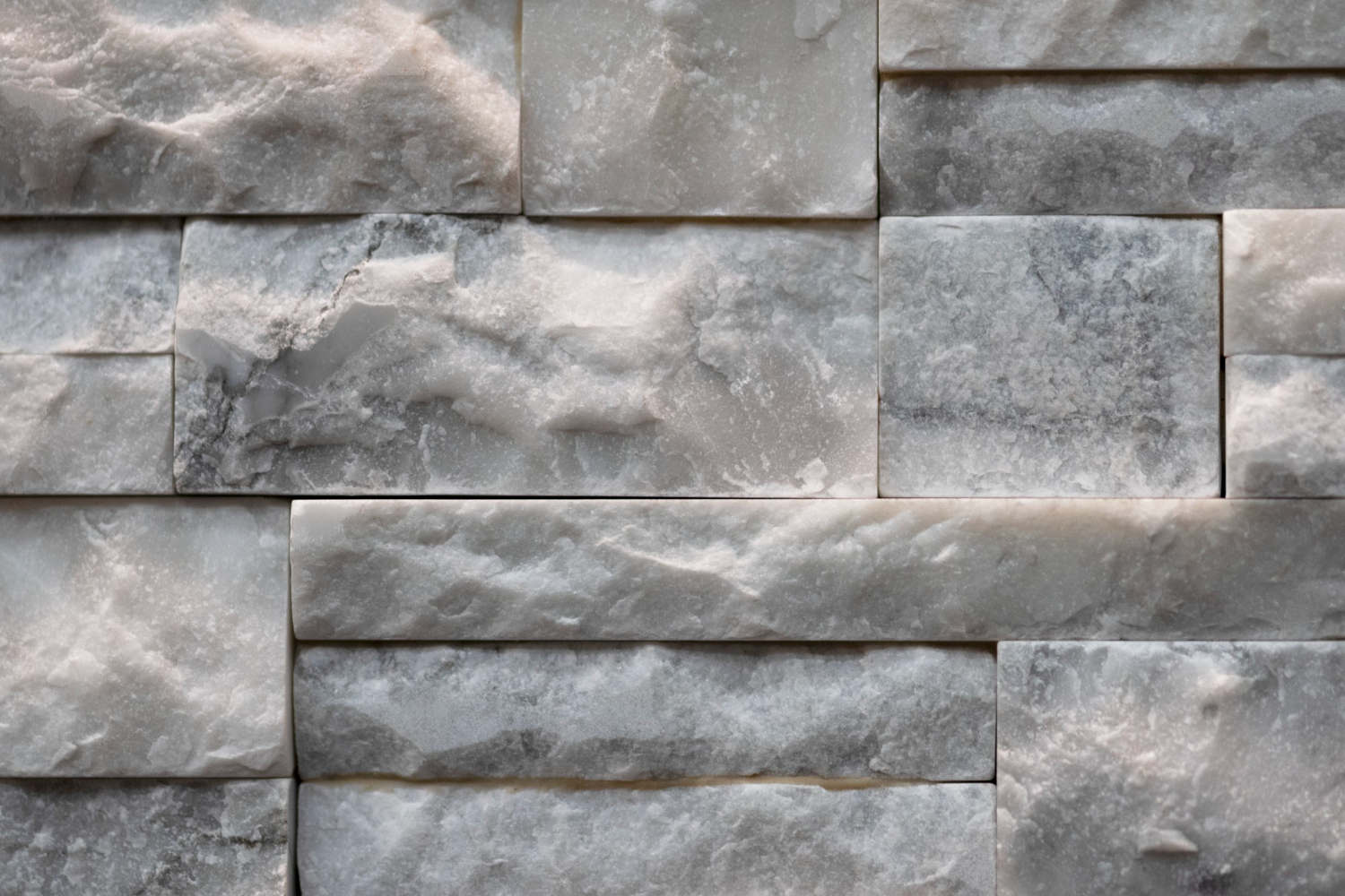 Optimizing Exterior Design Pairing Stone Cladding